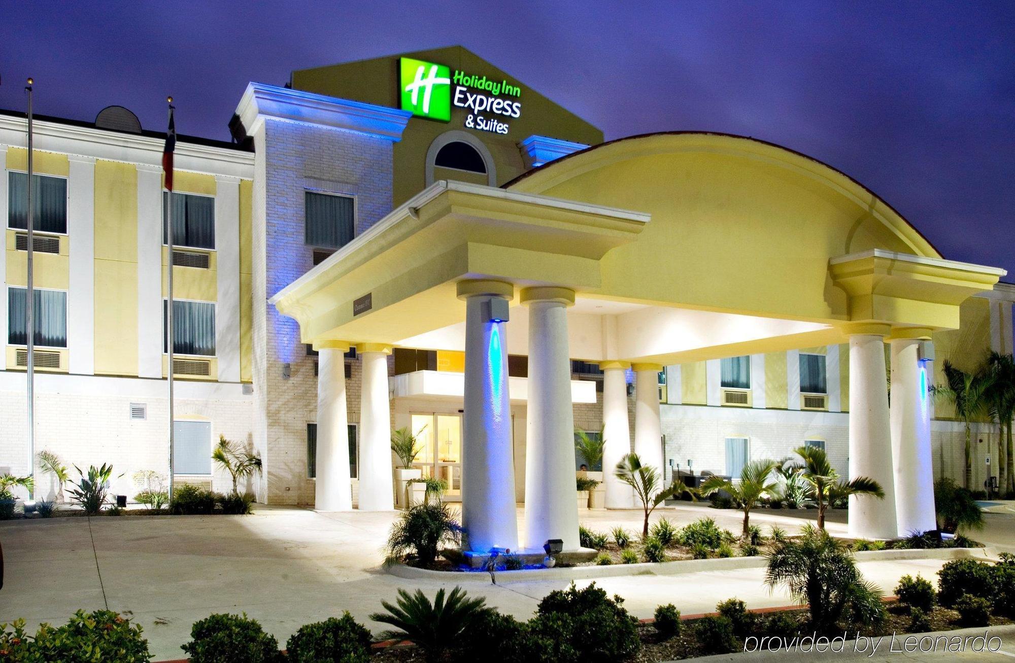 Holiday Inn Express Hotel And Suites Falfurrias מראה חיצוני תמונה