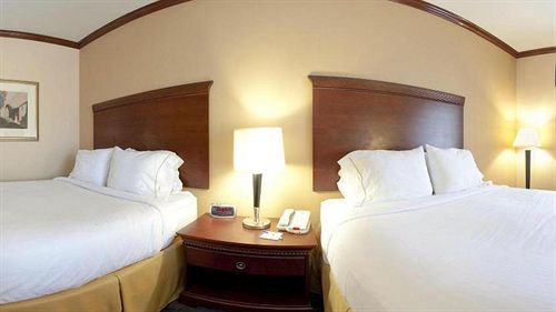 Holiday Inn Express Hotel And Suites Falfurrias מראה חיצוני תמונה