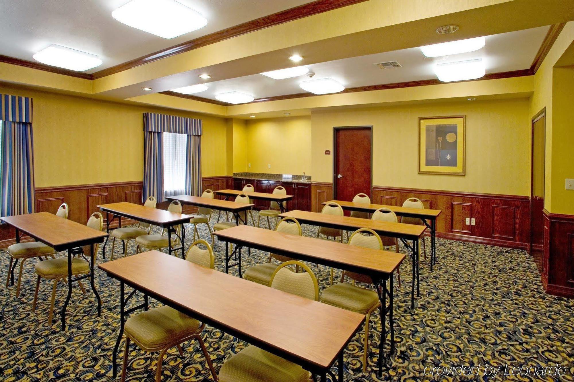 Holiday Inn Express Hotel And Suites Falfurrias מראה חיצוני תמונה